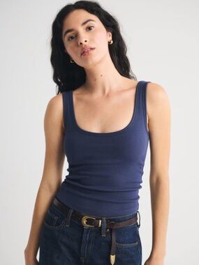 Abercrombie & Fitch Bra-Free Rib Scoopneck Tank - Navy (NWT - NEVER WORN)